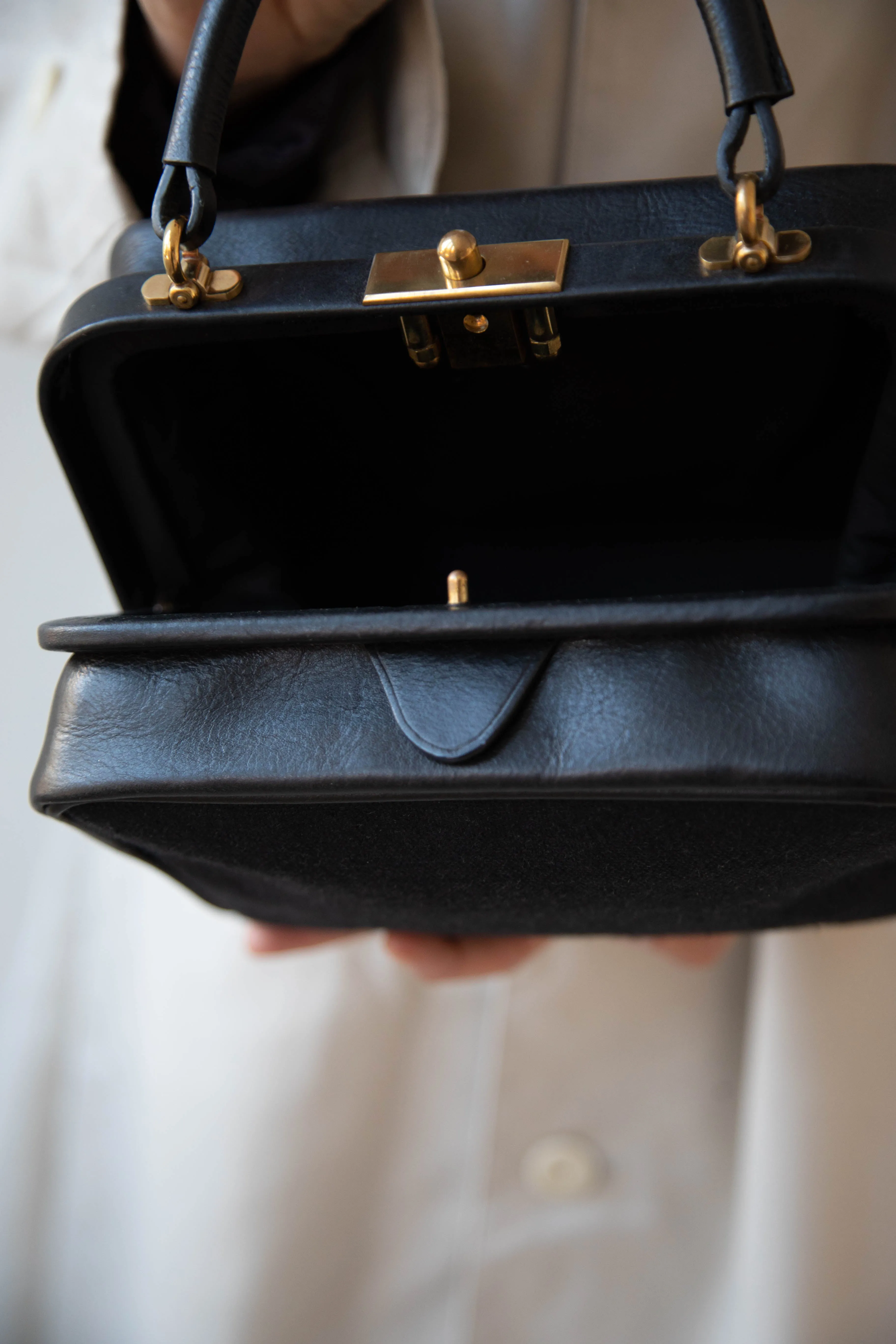 Arts & Science | Box Doctor Bag in Black Leather & Linen