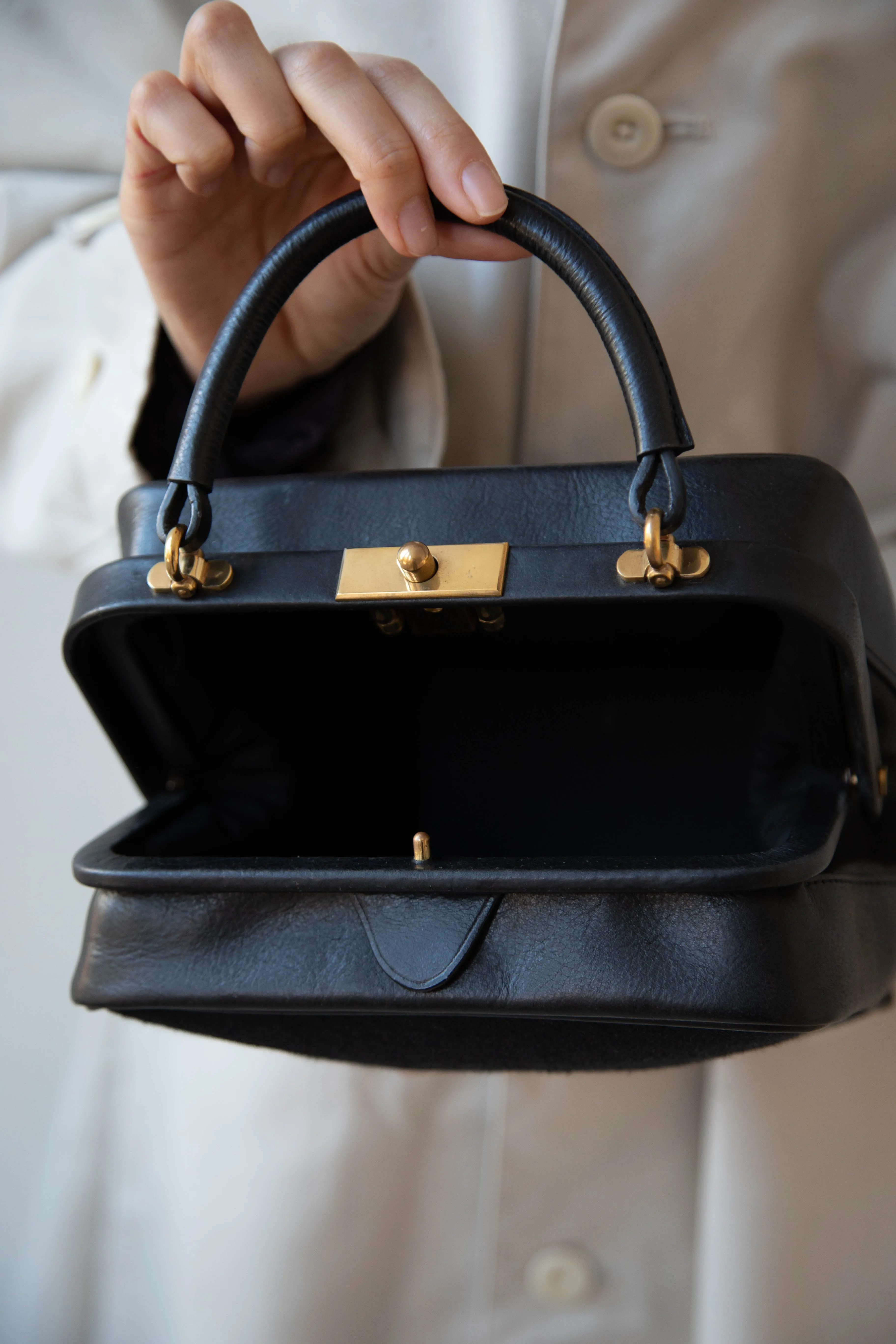 Arts & Science | Box Doctor Bag in Black Leather & Linen
