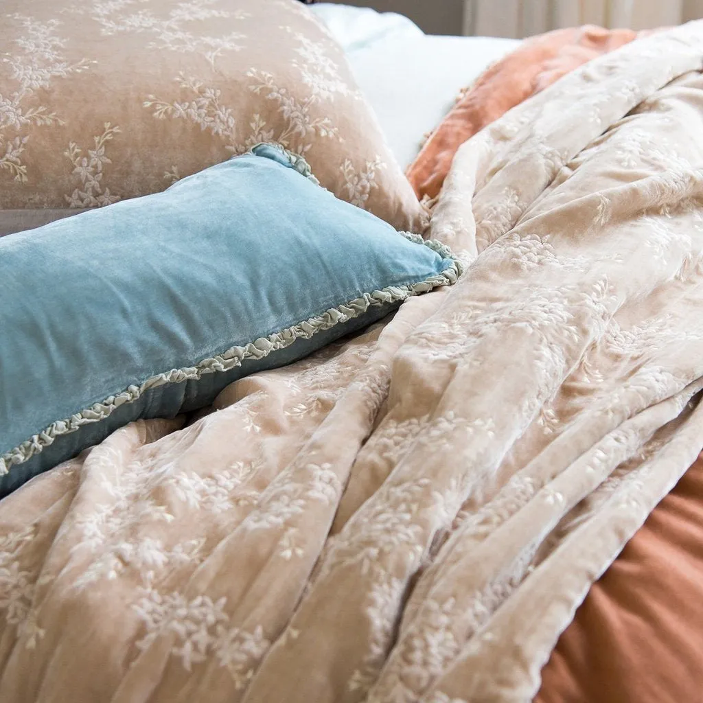 Bella Notte Lynette 24x24 Pillow