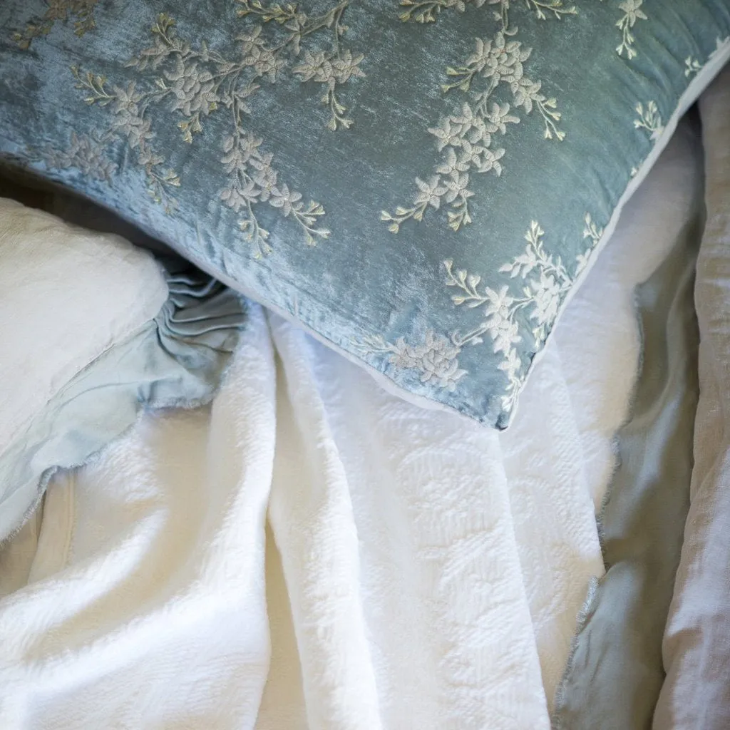 Bella Notte Lynette 24x24 Pillow