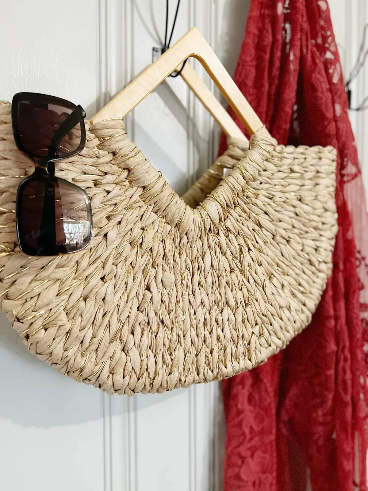 BGT81781 Isabella Wooden Handle Straw Tote Bag