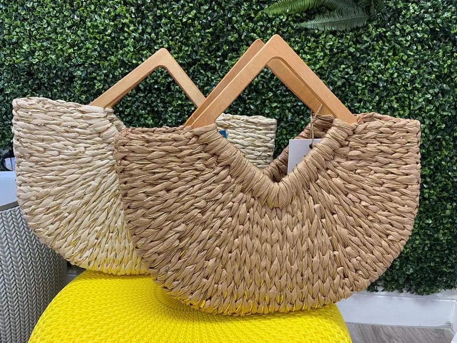 BGT81781 Isabella Wooden Handle Straw Tote Bag