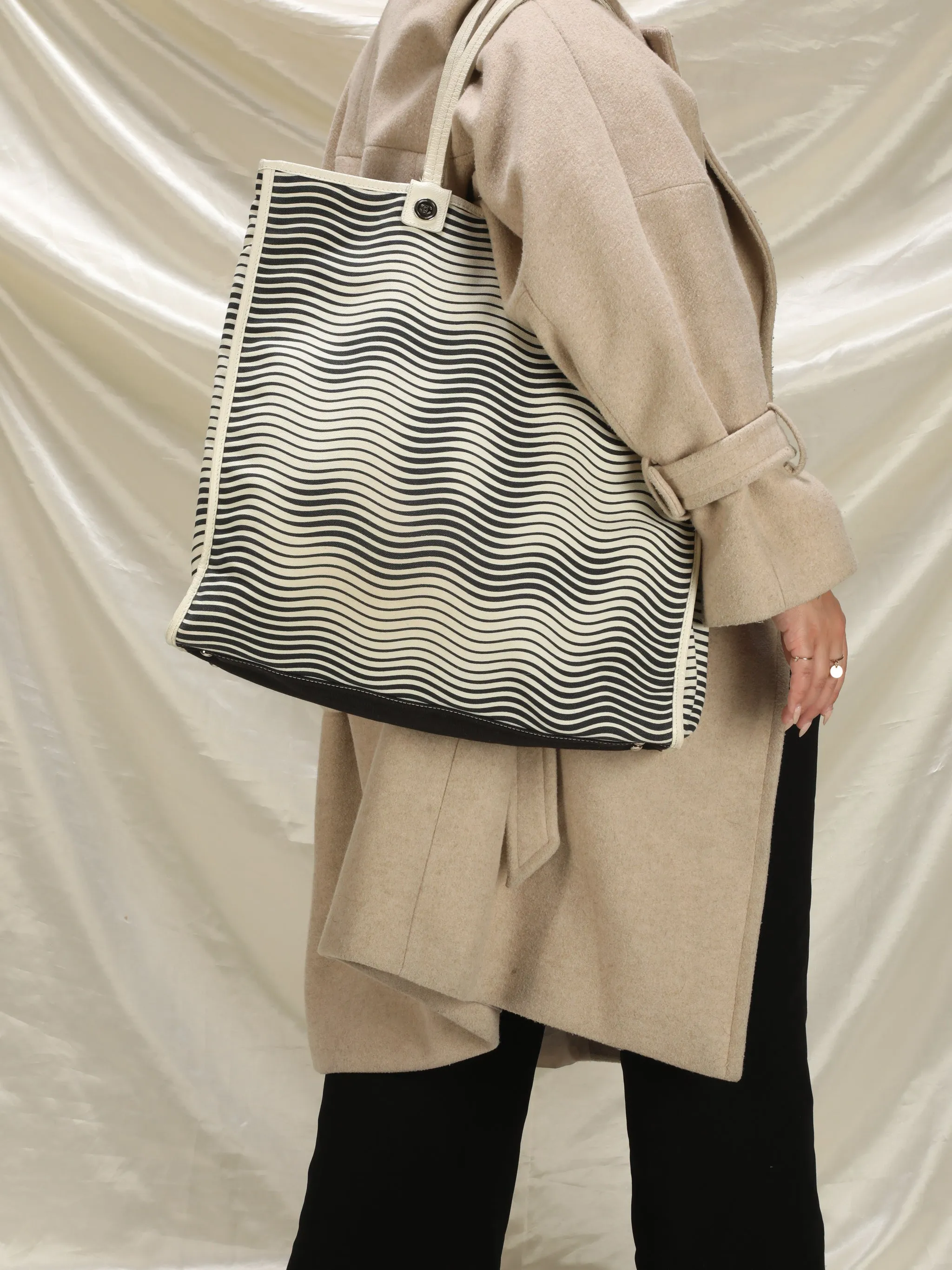 Extremely Rare CL Illusion Tote