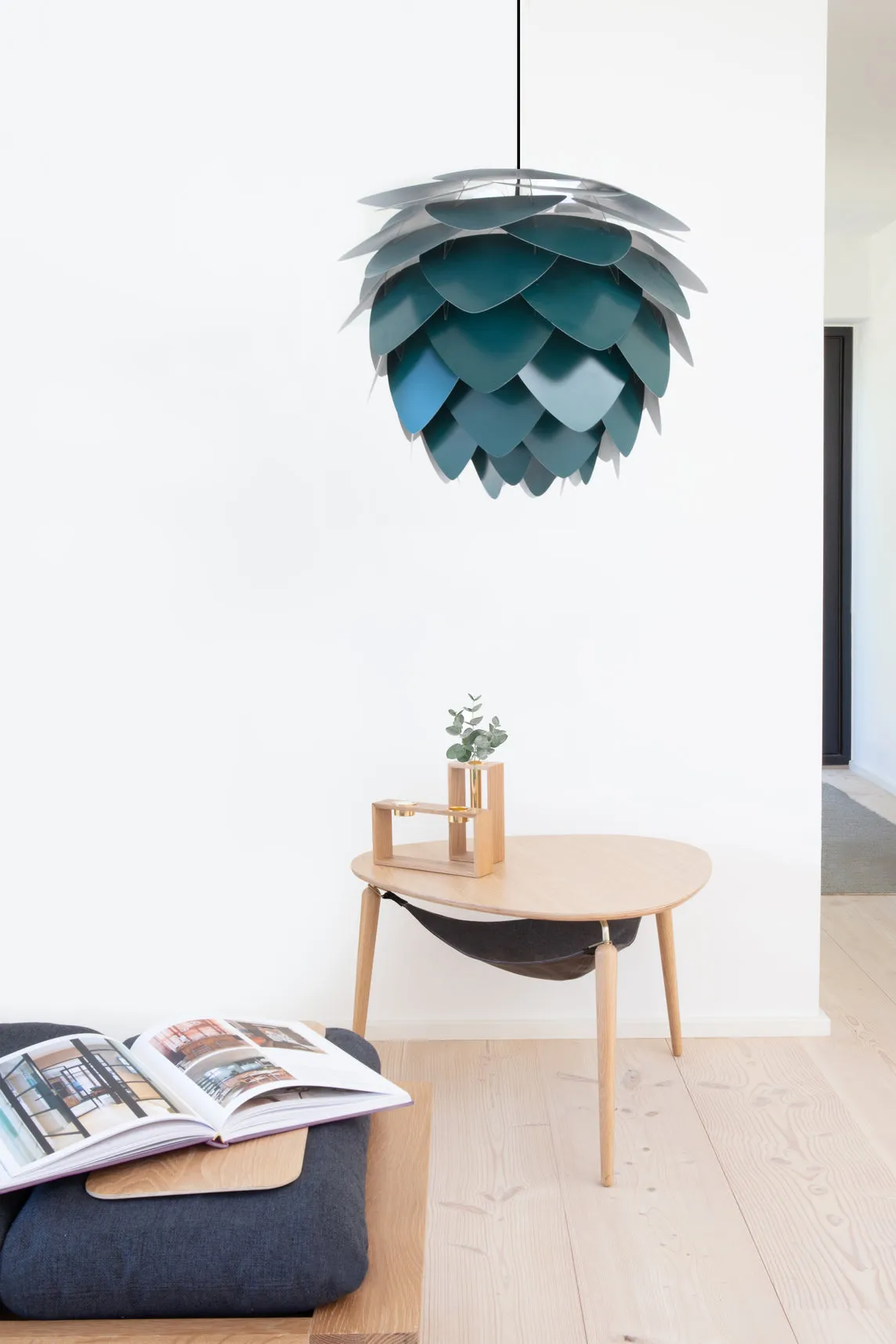 HANG OUT Coffee Table