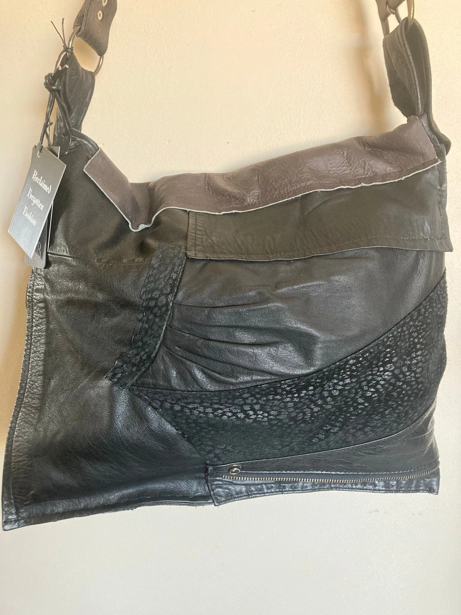 Square Black Pleats and Spiders