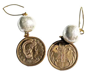 VINTAGE SOLID BRASS SPARTAN ROMAN WARRIOR COIN with Cotton Pearl Earring Gay Isberm