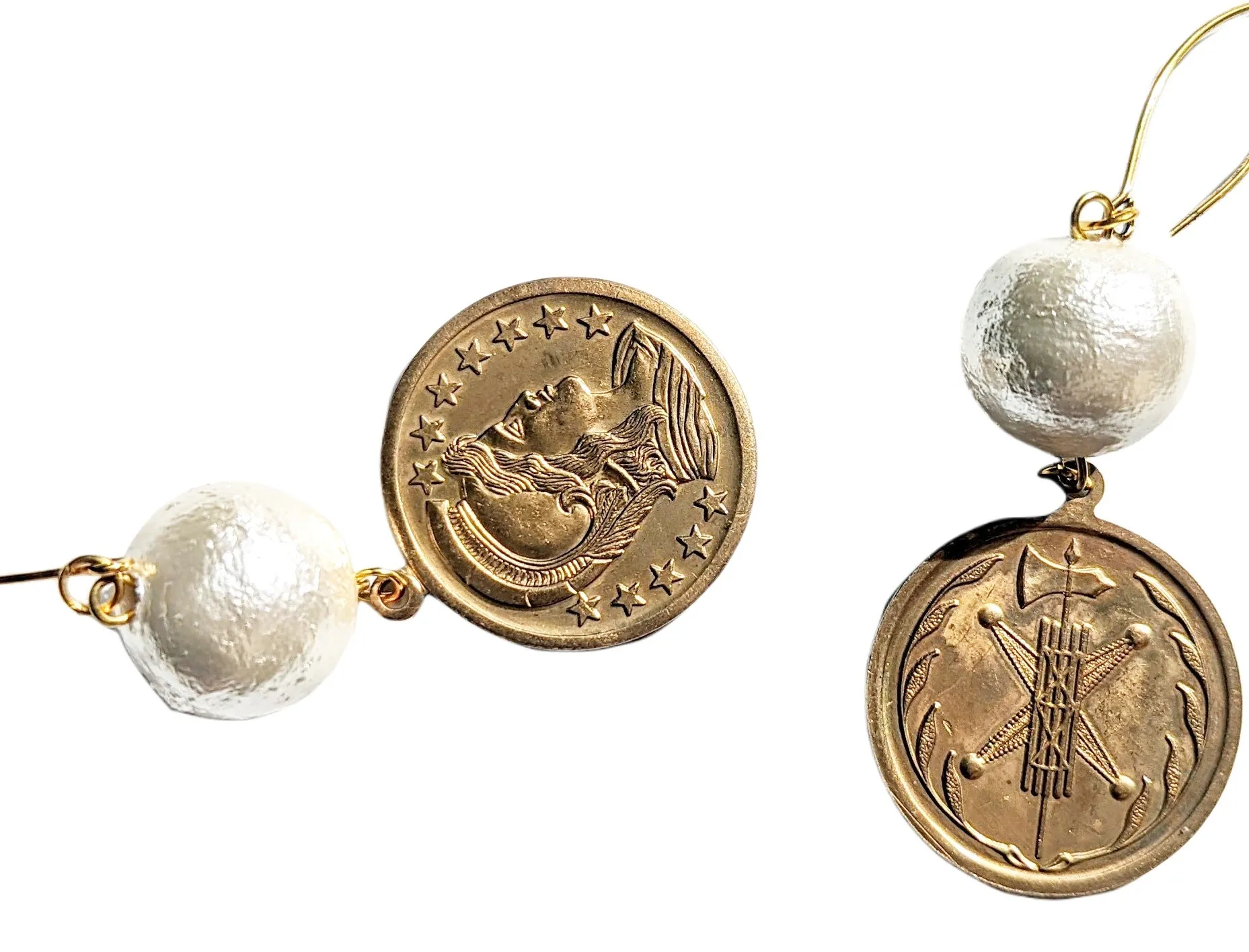 VINTAGE SOLID BRASS SPARTAN ROMAN WARRIOR COIN with Cotton Pearl Earring Gay Isberm